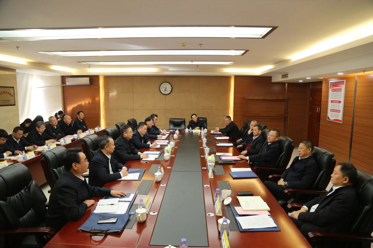 葛红林会见陕西有色金属集团党委书记、董事长吴群英一行