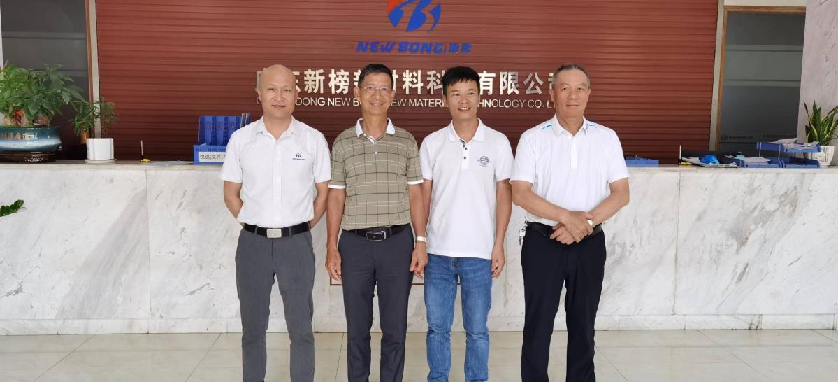 1e8bde34-f85c-40d6-be03-50e31dd1893b.jpg